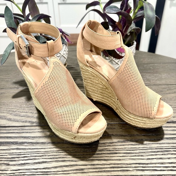 Marc Fisher Alison Light Pink Nubuck Suede Espadrille Wedges Size 7 - Picture 4 of 9